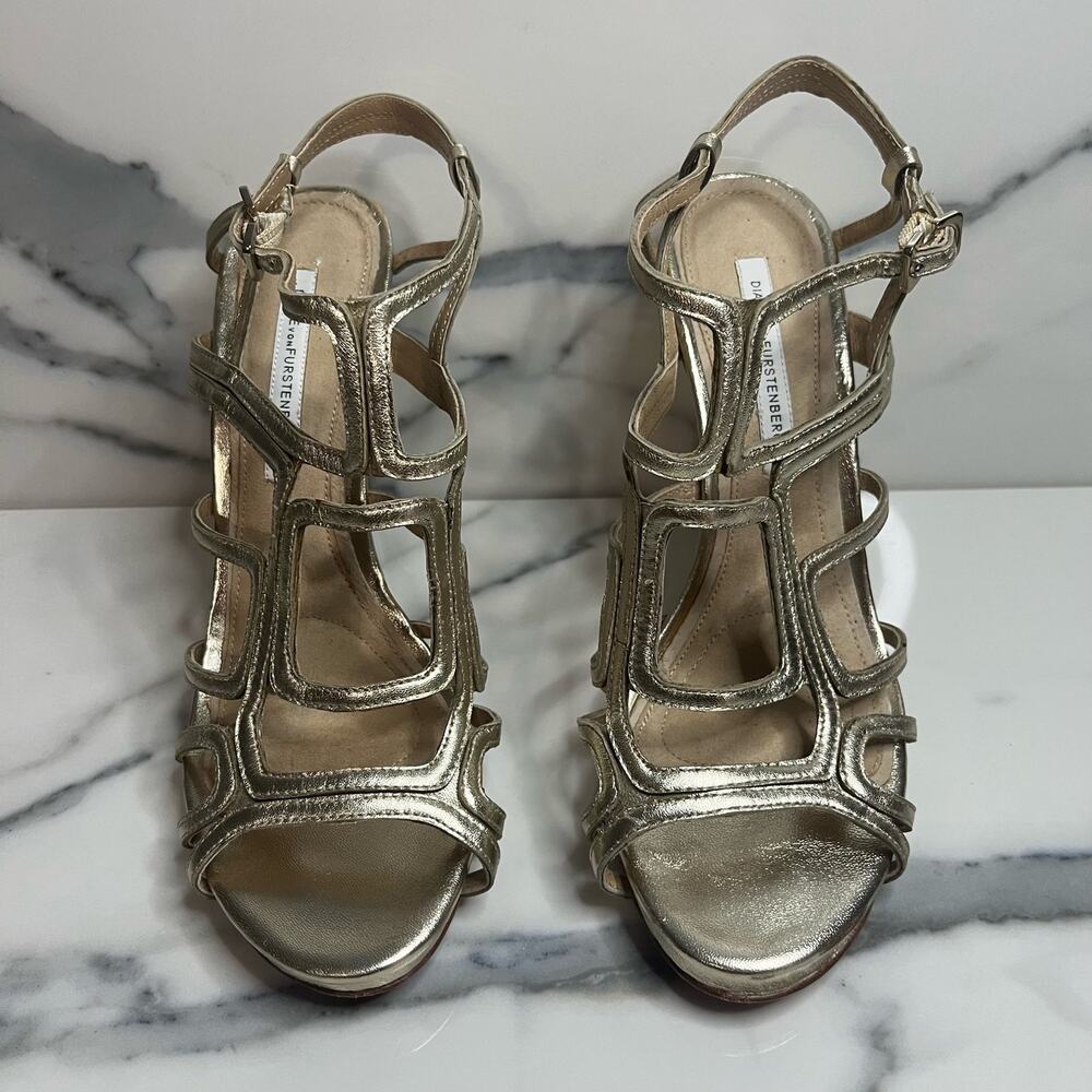 Diane Von Furstenberg Women's Gold Metallic Jeanette Nappa Heels Sz 8.5 Classic - Picture 3 of 8